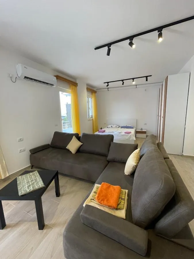 Contactos de Studio Apartment
